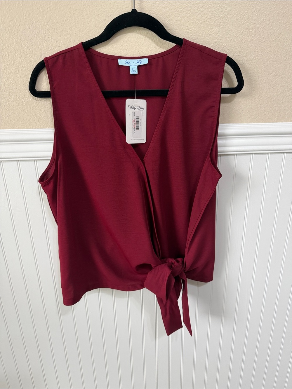 NWT She + Sky Wine-Red Sleeveless Tie-Front Blouse WOMEN’s size Large